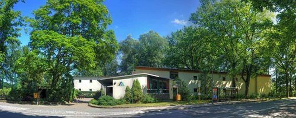 Jugendherberge Ernst Reuter Glienicke/Nordbahn Exterior photo